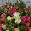 Букет Мелодия из роз с листьями папоротника вид 3